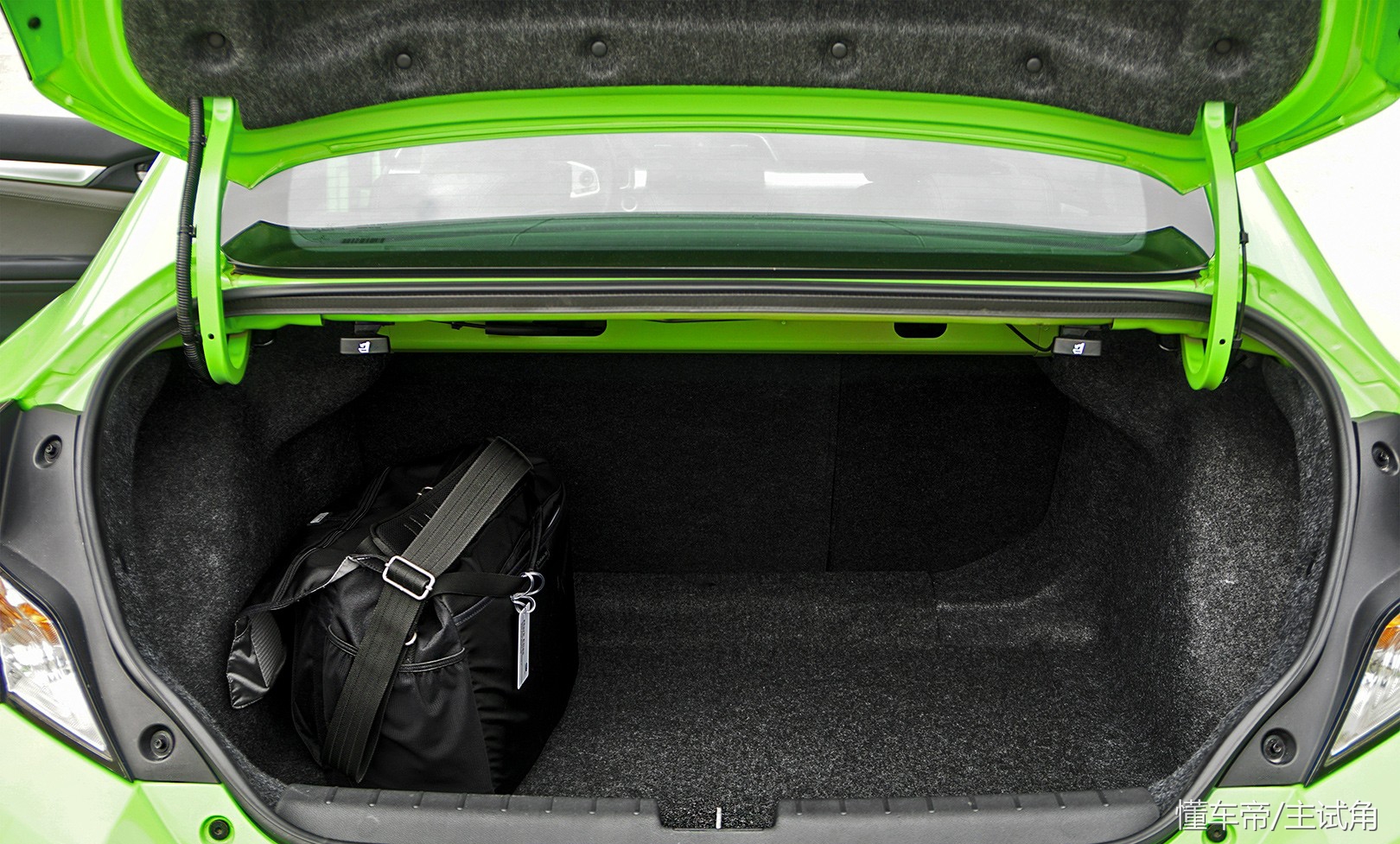 双门思域爆改,思域改装双门版