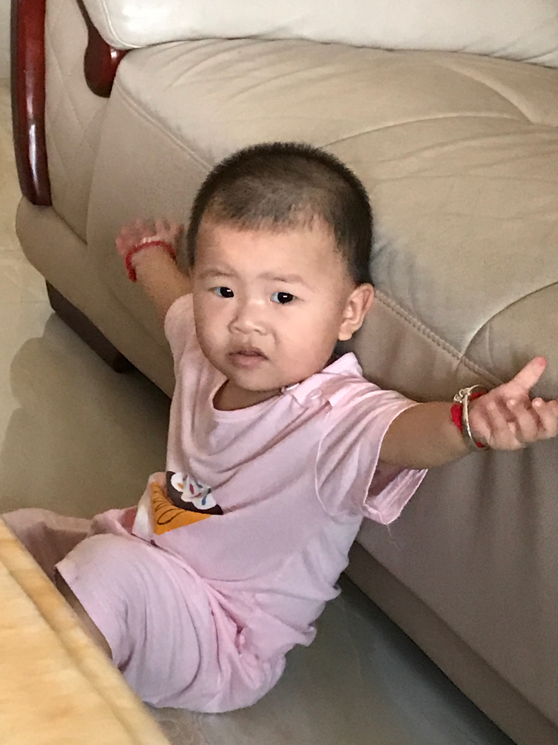 新生儿晒太阳去黄疸正确姿势,新生儿黄疸正确测法