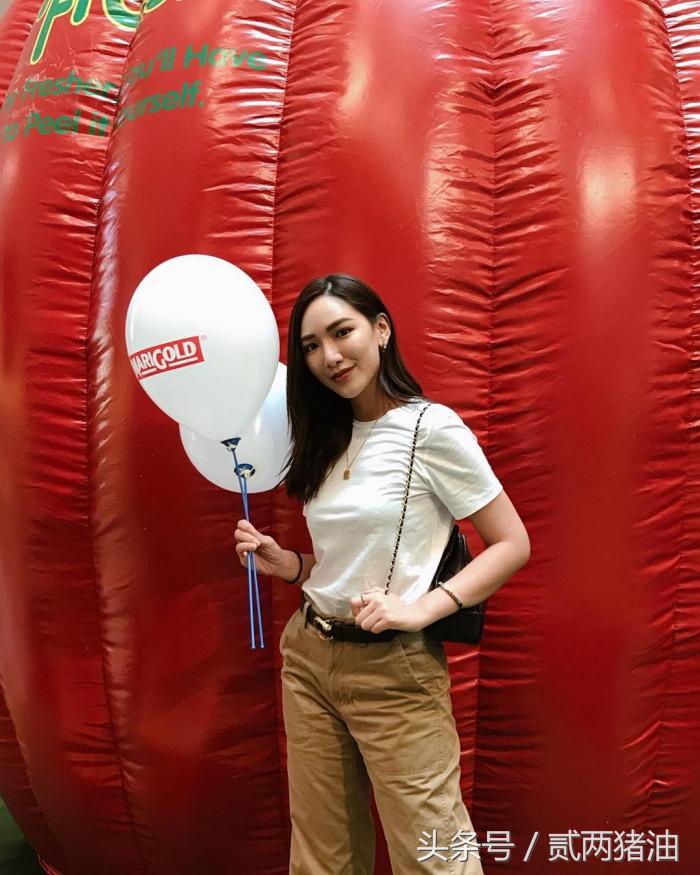 别再一成不变的穿你的Tee了，来些不一样的吧~