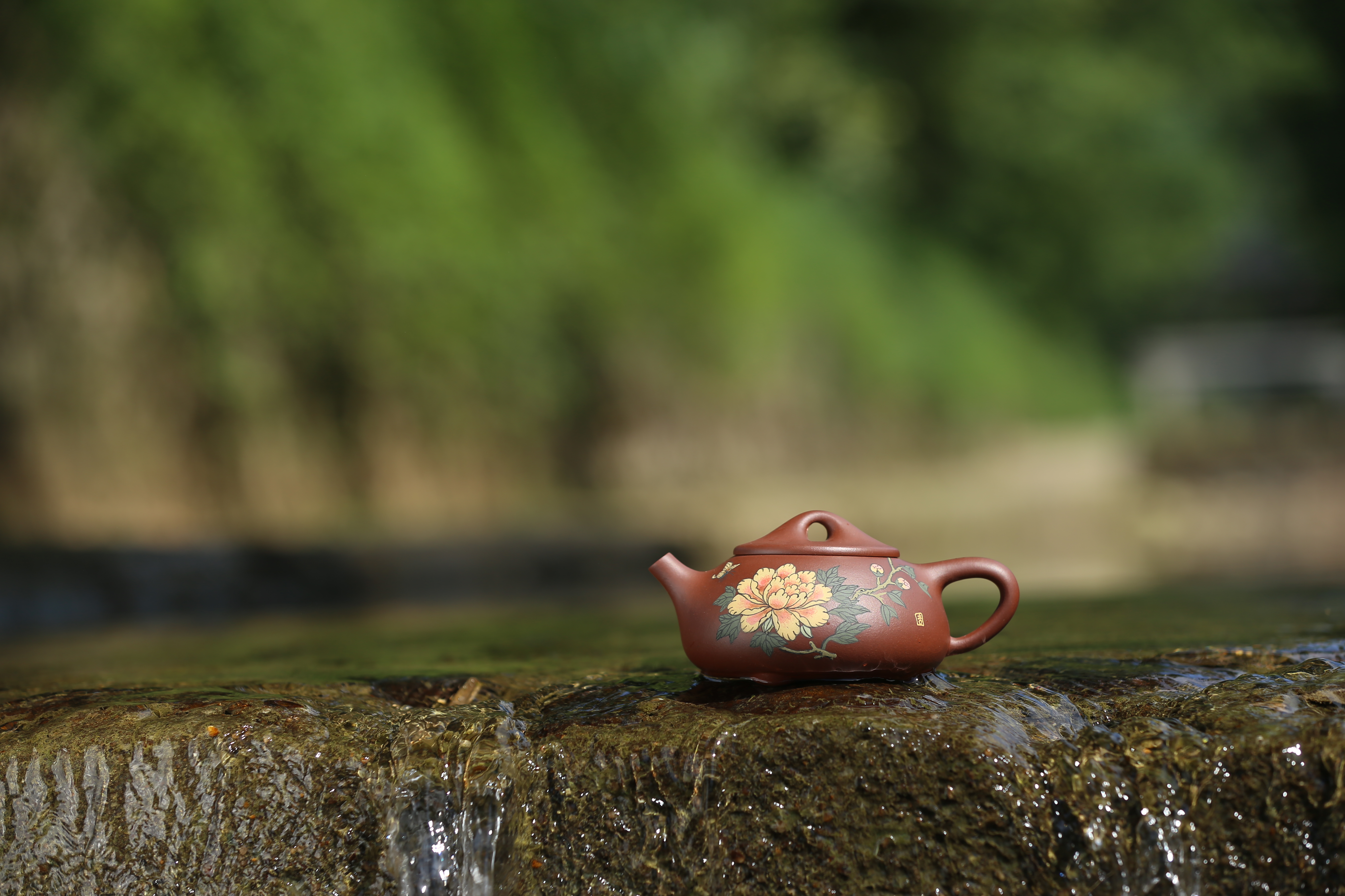 壶盖打碎了怎么补救,壶盖磕坏如何修复