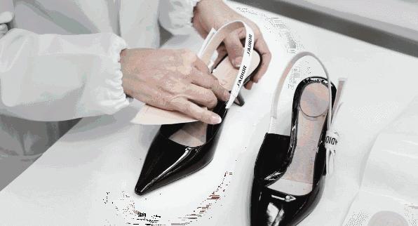 李宁为什么被抢注商标,曾经的国货之光李宁