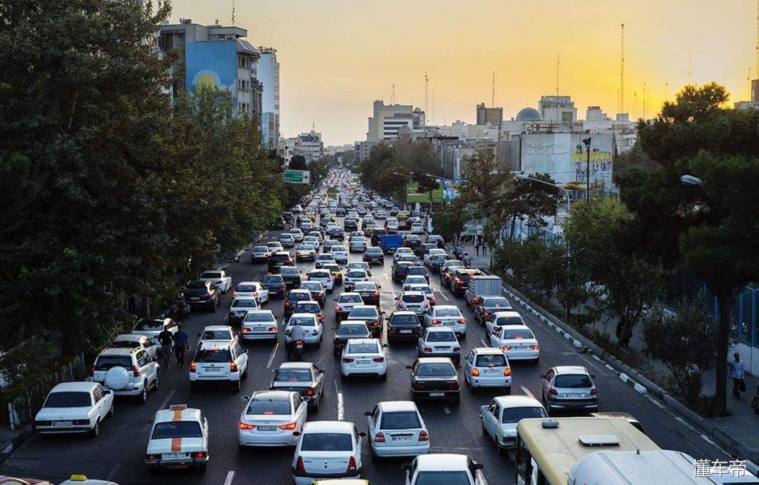小鸟拉屎在车上有什么说法,最近总是有鸟拉屎在身上