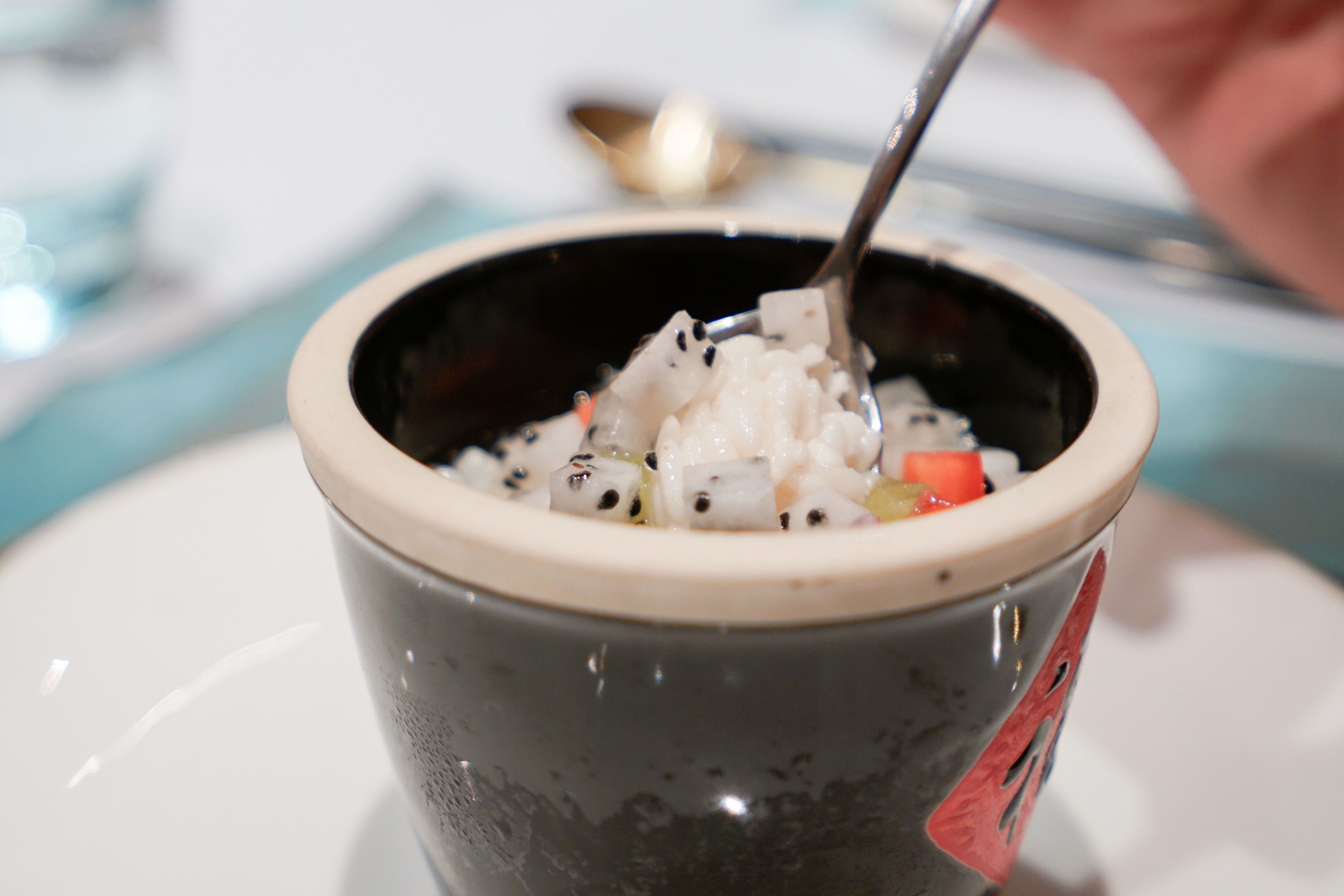 刀鱼季品鲜味，去道道鲜崇明私房菜赴一场刀鱼宴