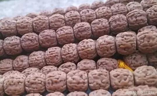 如何挑选小金刚菩提手串,小金刚菩提怎么盘玩