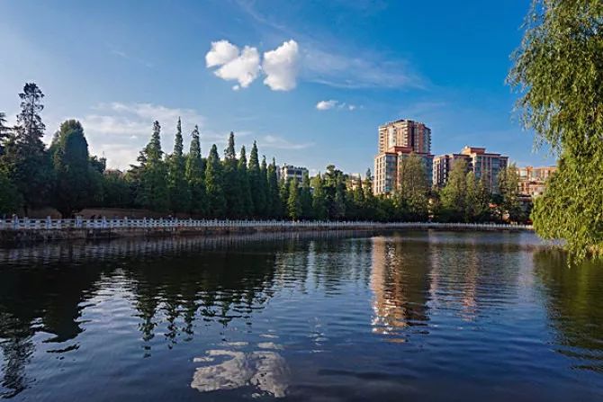 吊顶式新风系统推荐,新风系统主机吊顶效果图