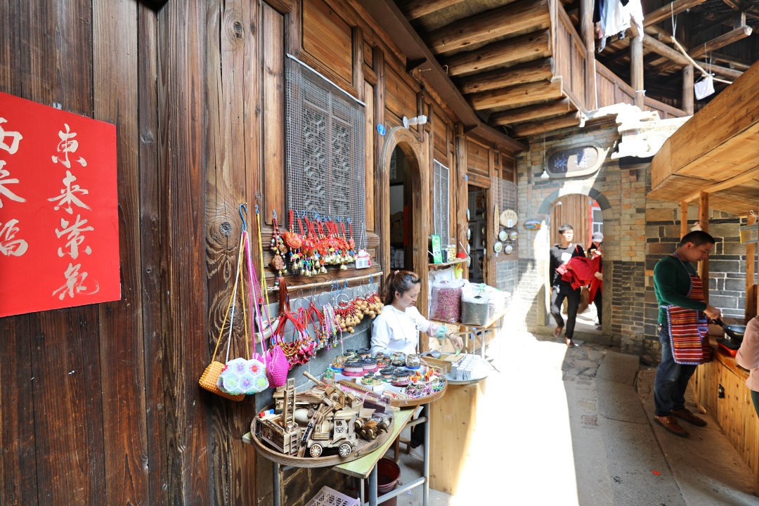 导游讲解漳州南靖土楼怀远楼视频,南靖土楼和云水谣怀远楼