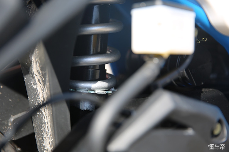 新感觉双缸250百公里加速,加速2秒左右的摩托车