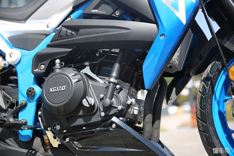 新感觉双缸250百公里加速,加速2秒左右的摩托车