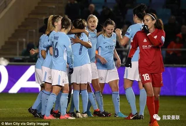 曼联官宣青训小将离队,曼联宣布签下德里赫特