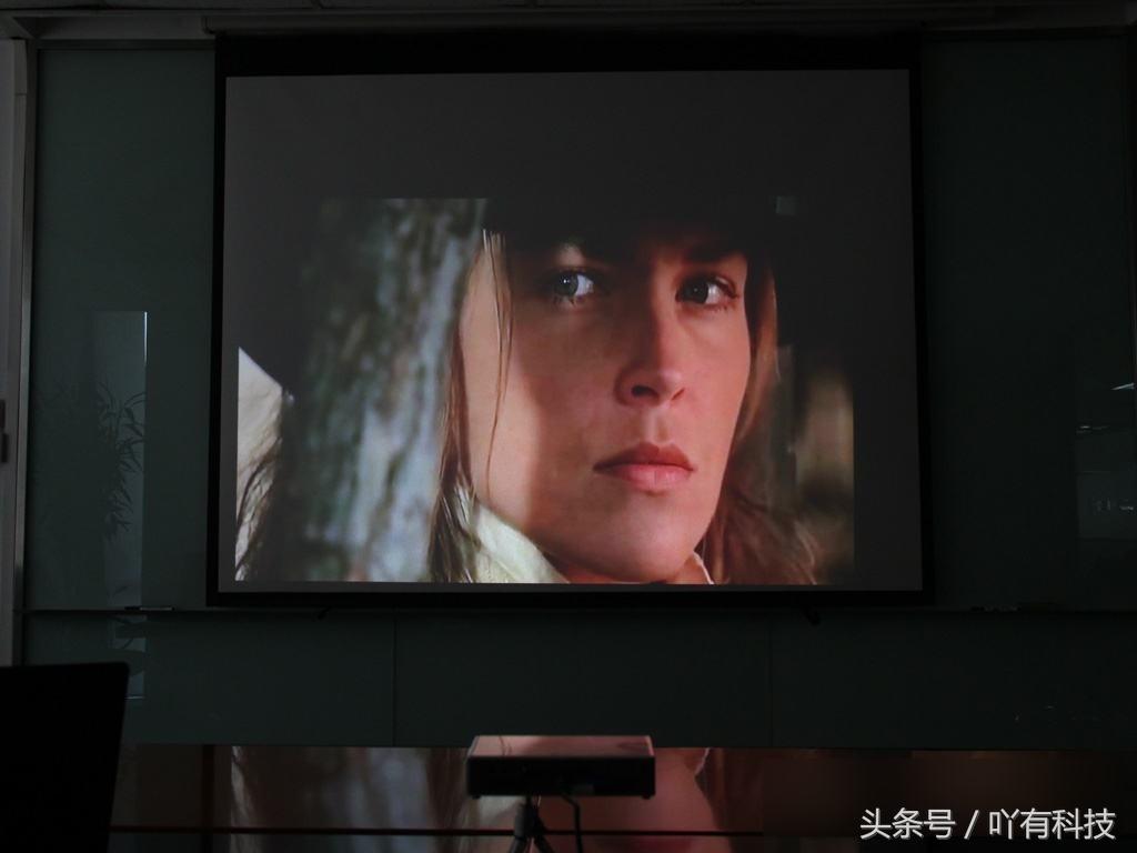 清晰又好用的投影机,1080p的投影机和720p的差多少