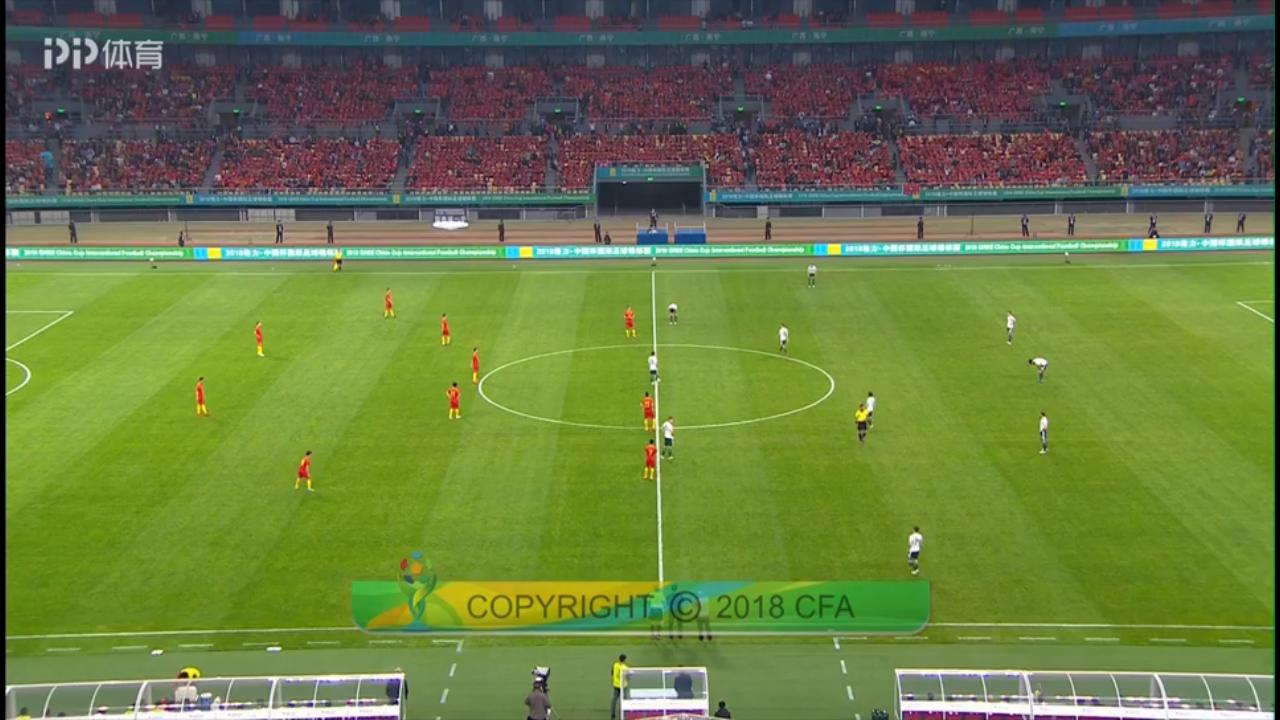 0：6万人同唱*歌国**！怎奈国足一如既往！欧式足球失误既致命