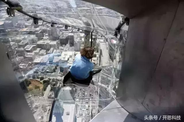 恐怖的高空旋转水滑梯,世上最恐怖的天空滑梯