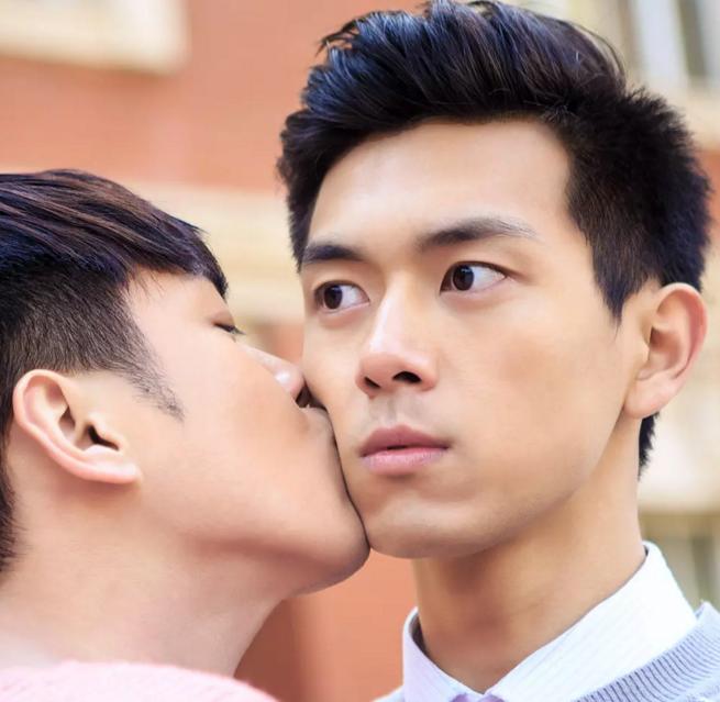 井柏然周冬雨马思纯,马思纯周冬雨七月与安生视频