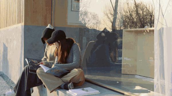 刘若英老公拿下老北京胡同房，却开了家最不赚钱的图书馆