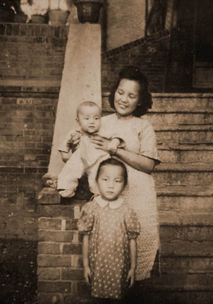 民国至今父子两代都是吉他高手,80年代一把好吉他能买间门脸房