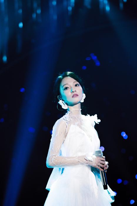 《歌手》告诉你这是时下不得不添加进购物车的五大明星单品！