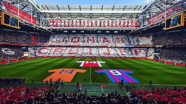 怀念荷兰飞人克鲁伊夫,克鲁伊夫改变西班牙足球