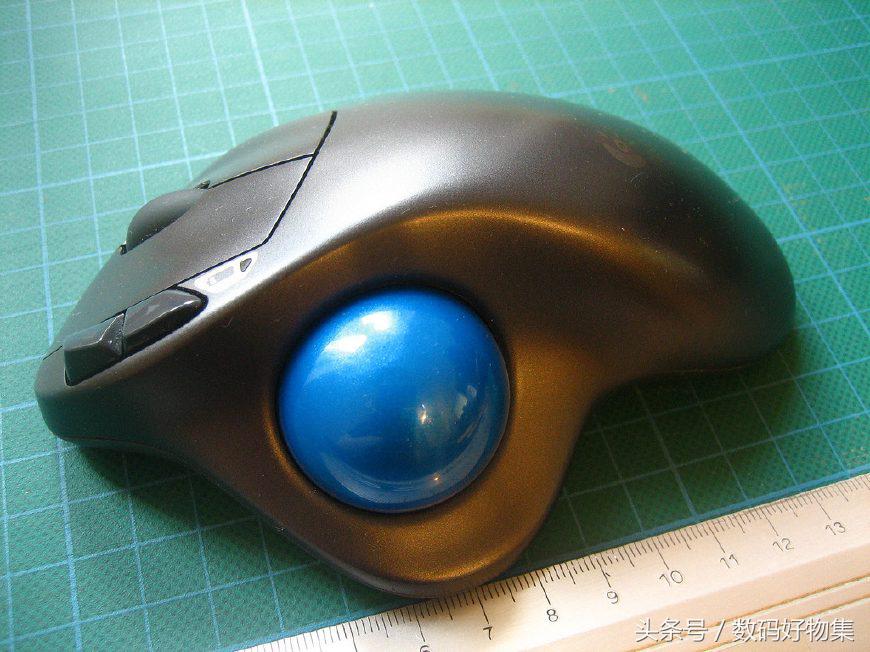 万物皆可盘，这个鼠标上长了一个“蛋”，从此开始盘鼠标