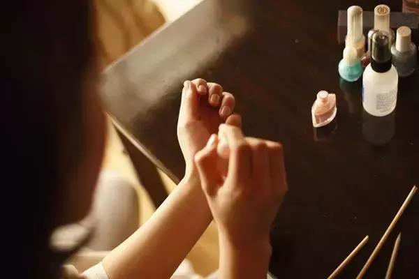 为什么你上妆一直达不到理想效果？也许是这些地方出了错