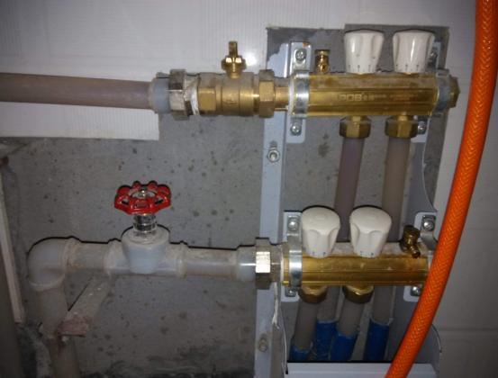 家里地暖不热了找谁修理,地暖供暖了不热如何排气