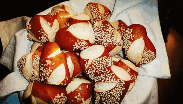 盘点面包｜给仇人一块这样的面包，你猜会发生什么？