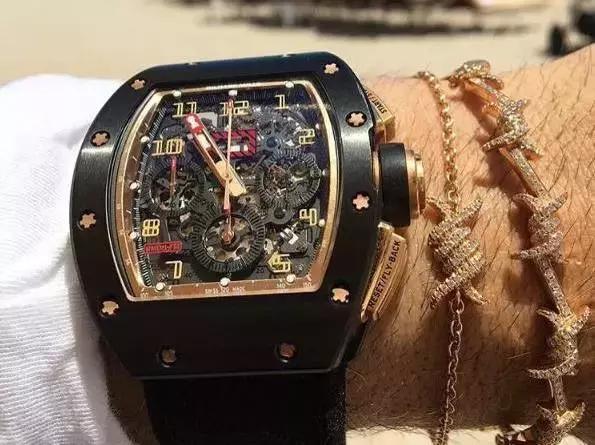 男人应必备的四款腕表,80年代男人戴的手表