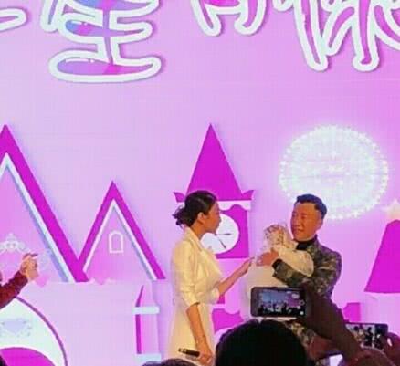 孙红雷女儿百日宴全视频,孙红雷女儿百日宴排场