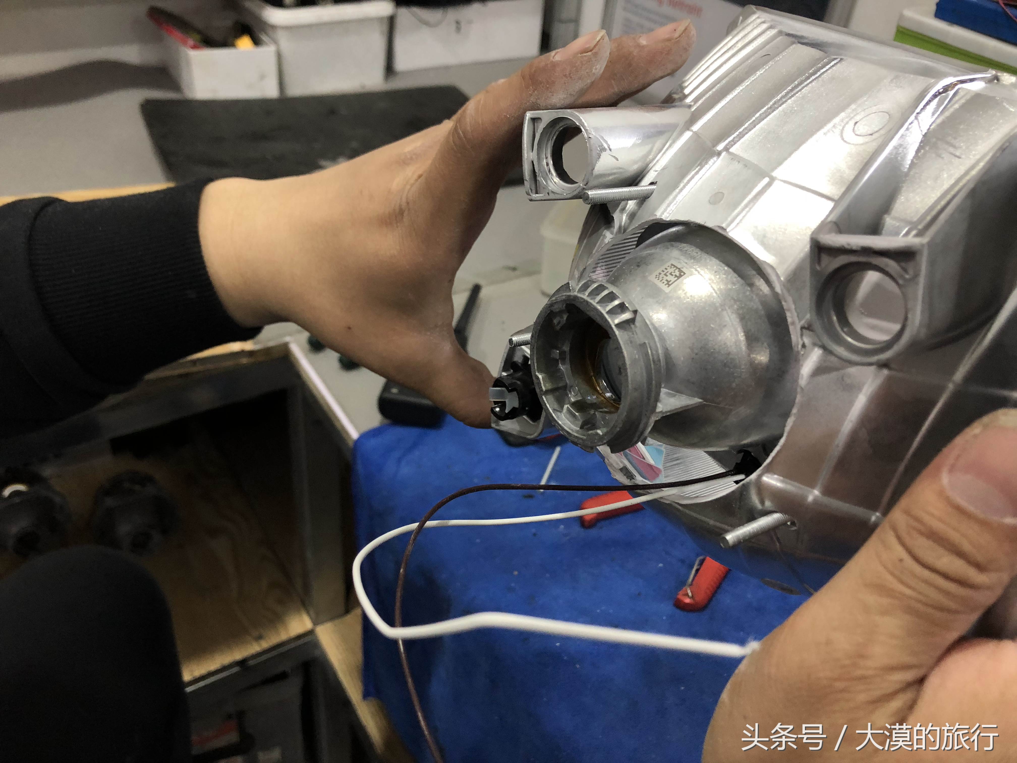 丰田坦途黄光灯,丰田坦途欧司朗激光大灯