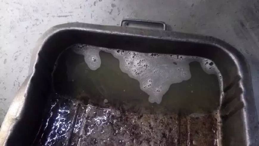 奔驰原厂空调系统清洗,奔驰汽车春季空调清洗