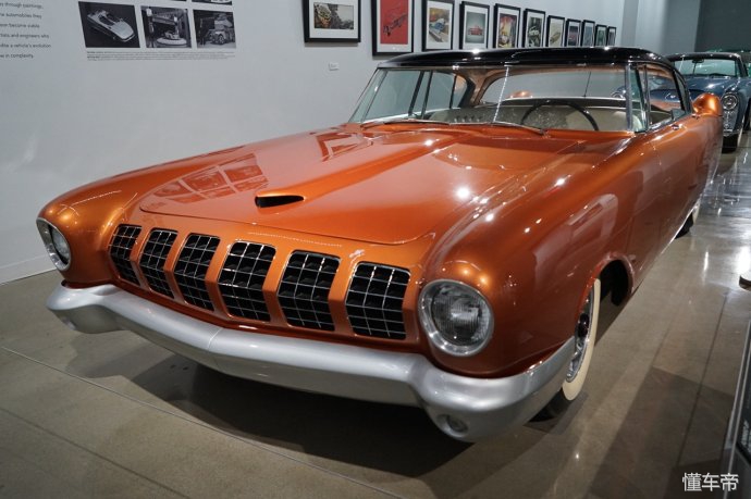 汽车博物馆带你了解蝙蝠侠战车,汽车博物馆蝙蝠侠战车