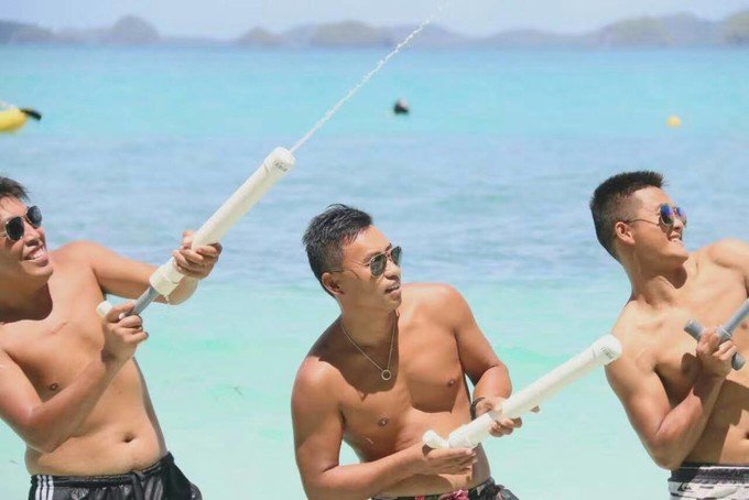 宝贝喜欢小金鱼,宝贝喜欢玩水