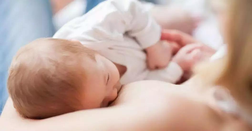 宝妈奶水过多老堵奶怎么处理,奶水不足还堵奶怎么办