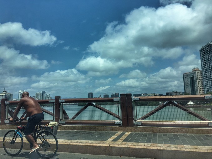 一路“王”下去----在三亚浪，把开会玩成度假！3