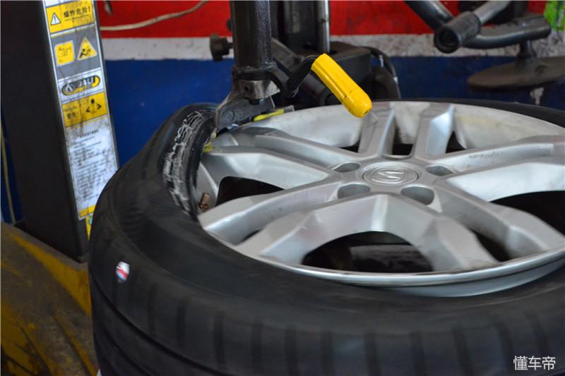 不同品牌轮胎高速胎噪对比,胎噪大的车用什么轮胎好