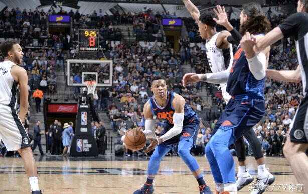 雷霆连胜四场逆转马刺,雷霆主场险胜灰熊