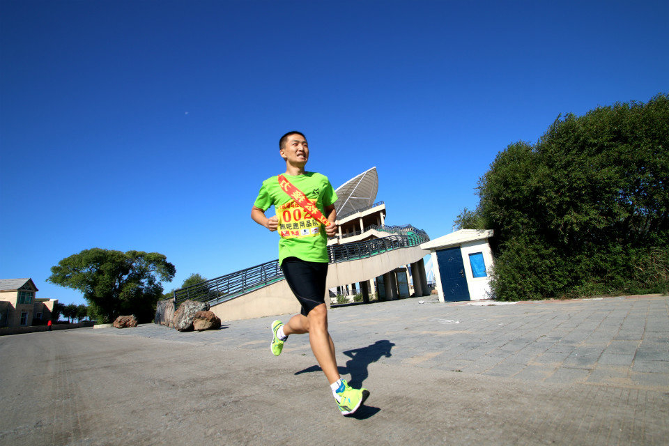 马拉松跑步技巧训练方法,业余马拉松训练方法