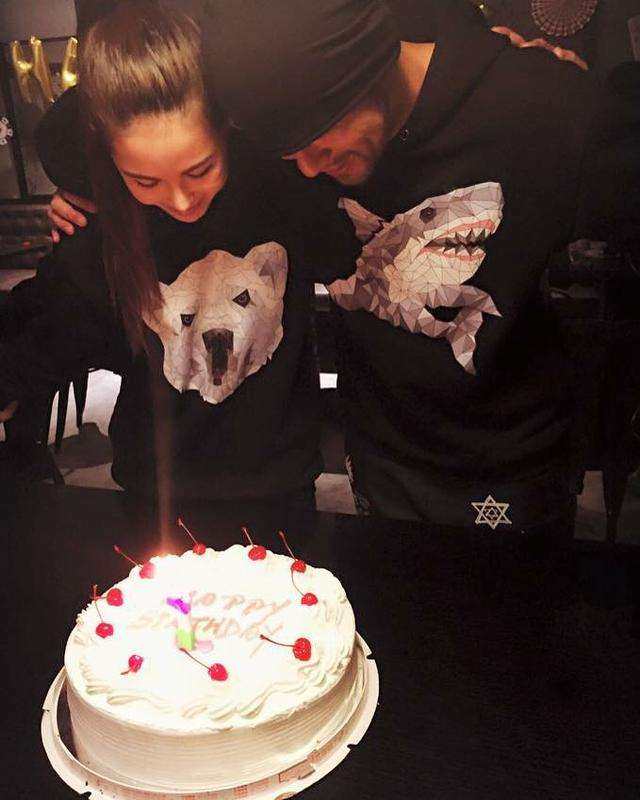 井柏然倪妮甜蜜情侣装,最喜欢哪位明星的穿搭风格