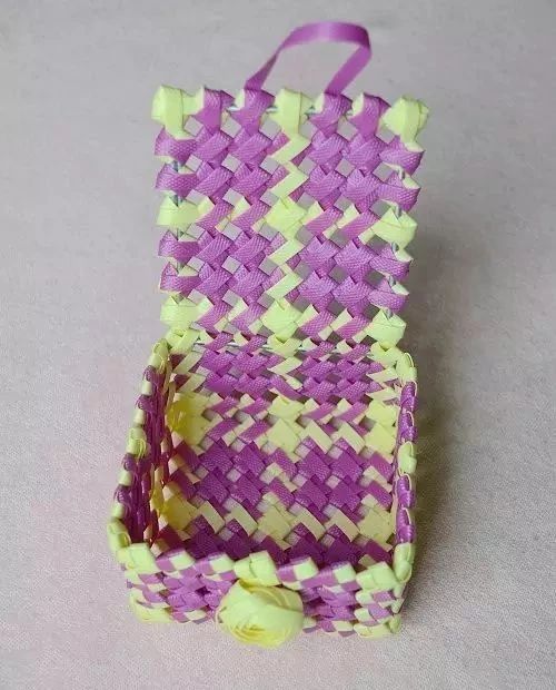 塑料带手工编织篮子收纳筐,塑料袋收纳筐