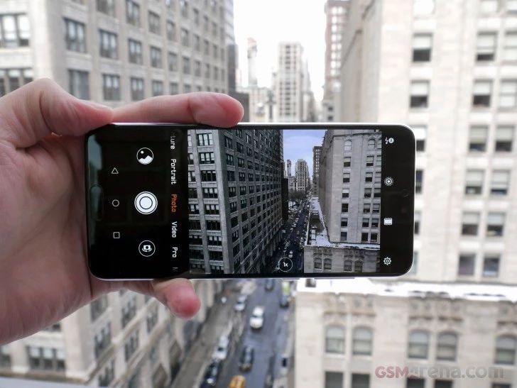 华为mate10跟p20哪个更适合入手,华为mate10和华为p20对比图片