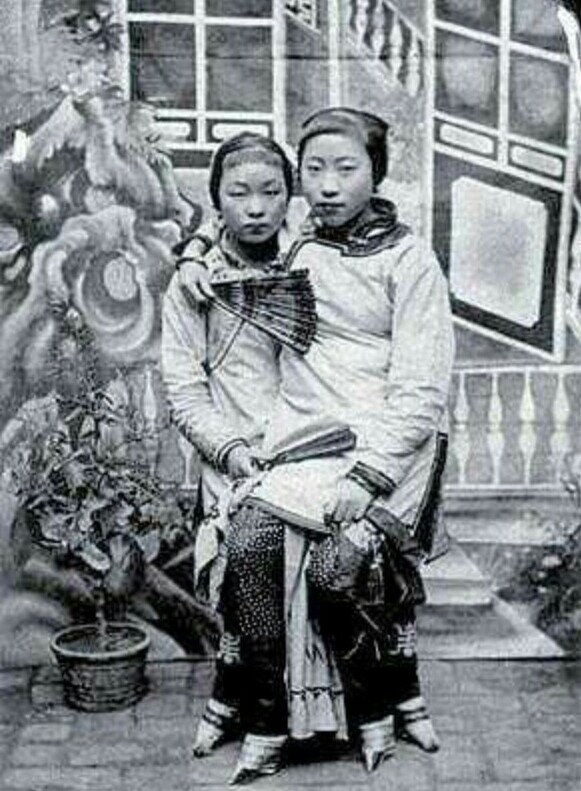 古代女子裹脚历史由来,古代女子裹脚历史有多久