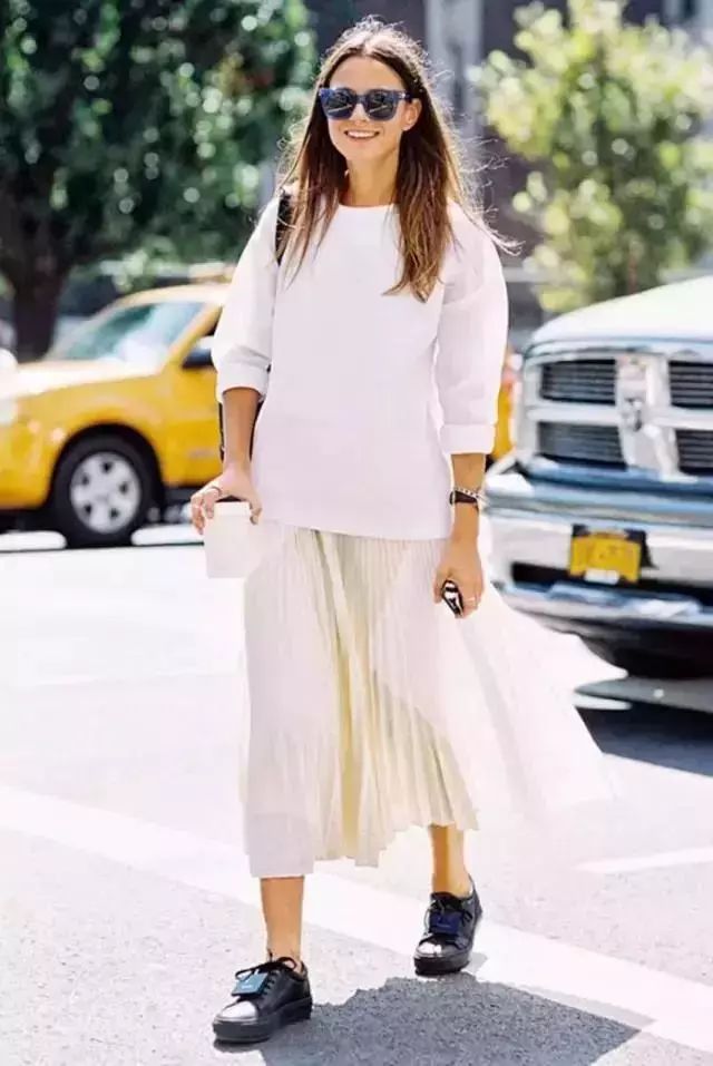 半身裙可以这样搭配你get到点了吗,半身裙的时髦穿搭示范