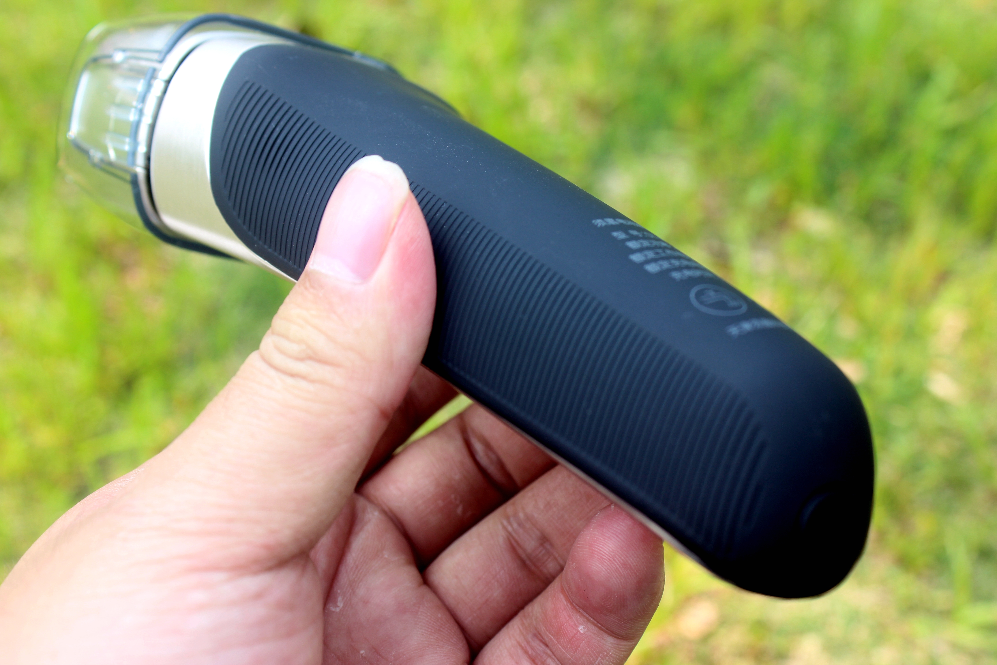 须眉小米剃须刀评测 (小米电动剃须刀s300水洗评测)