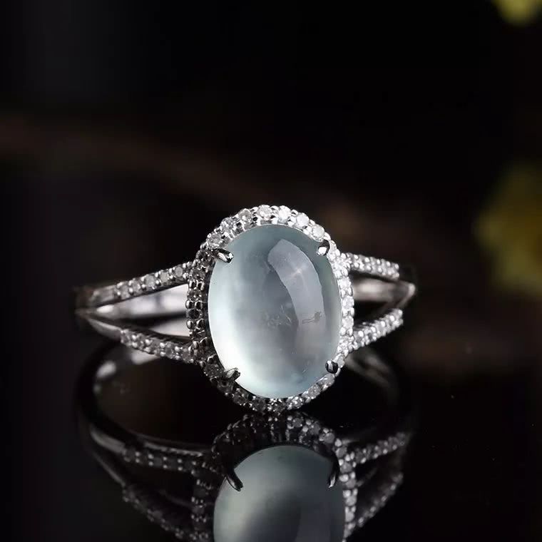 戴翡翠戒指对身体有什么好处,翡翠戒指戴什么寓意好呢