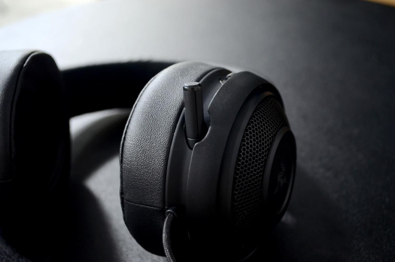 吃鸡里哪个地方100%刷新信号枪,吃鸡现版本各系强势枪械