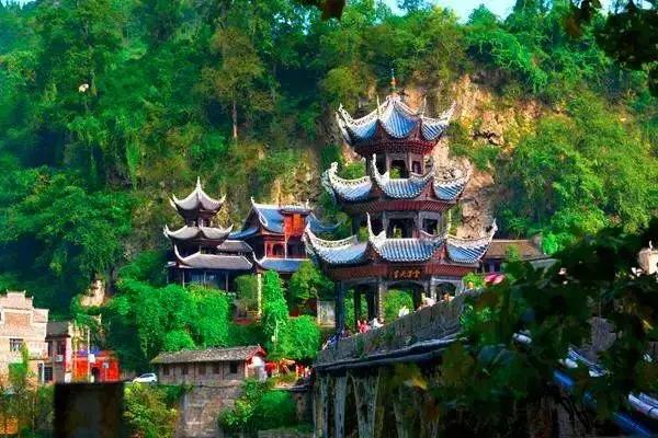 清明小长假去哪玩？国内美到炸的9条旅行线！我去第6条，你呢？