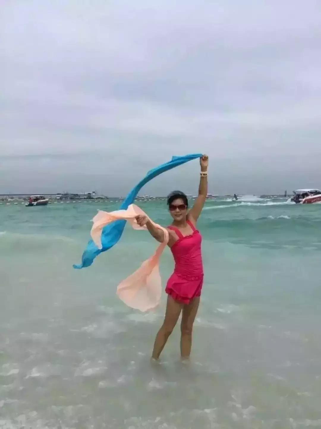 看完我妈拍的春游照片,我跟我爸都哭了……