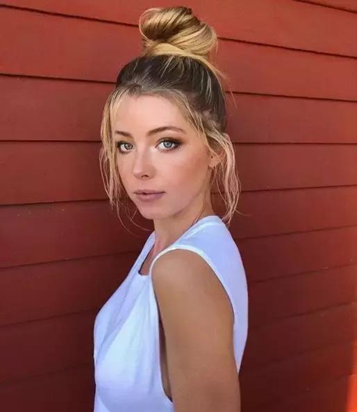 贾斯汀比伯前任赛琳娜,傻脸娜和贾斯汀比伯以前在一起