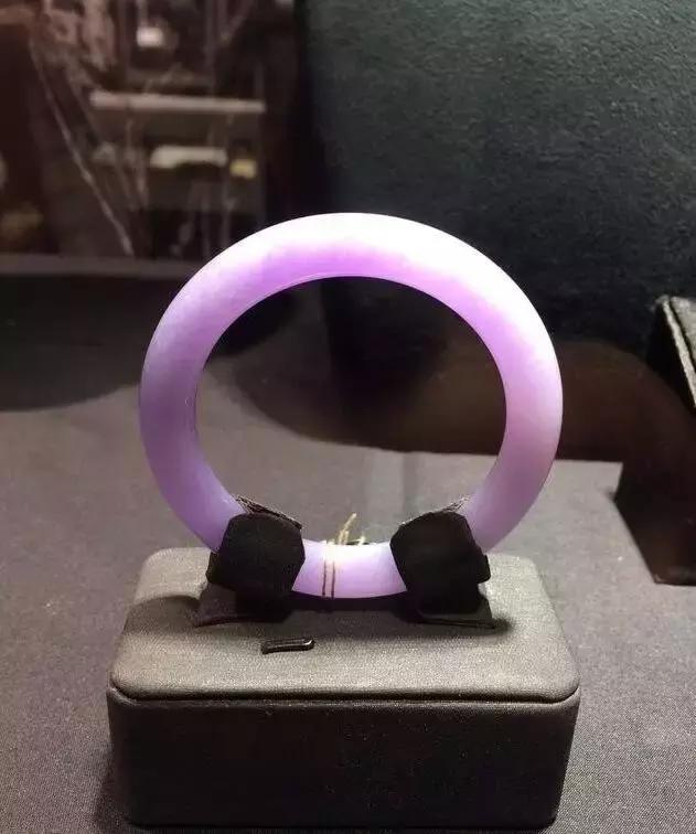 最美的翡翠玉手镯,最美玉手镯各种款式