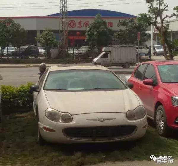 当年价值百万的凌志LS400被黄标报废，场面真是太残忍了！