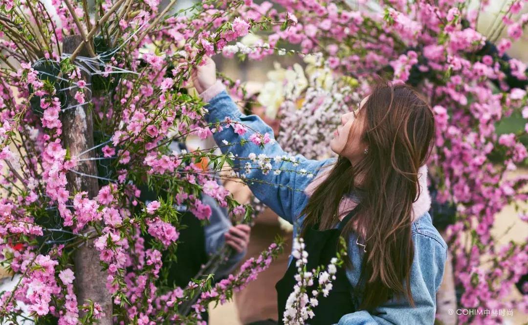 花艺设计师可以转行做什么,花艺设计每天都需要做些什么事情